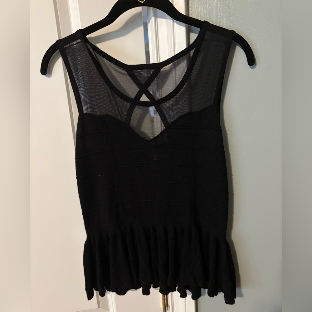 2bBebe Elegant Black Sleeveless Top Sz l